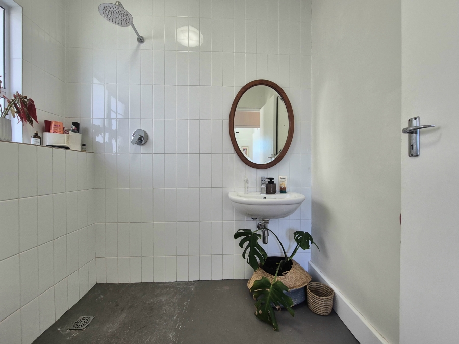 2 Bedroom Property for Sale in Claremont Western Cape